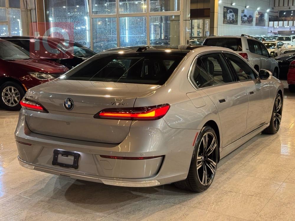 بي ام دبليو الفئة 7